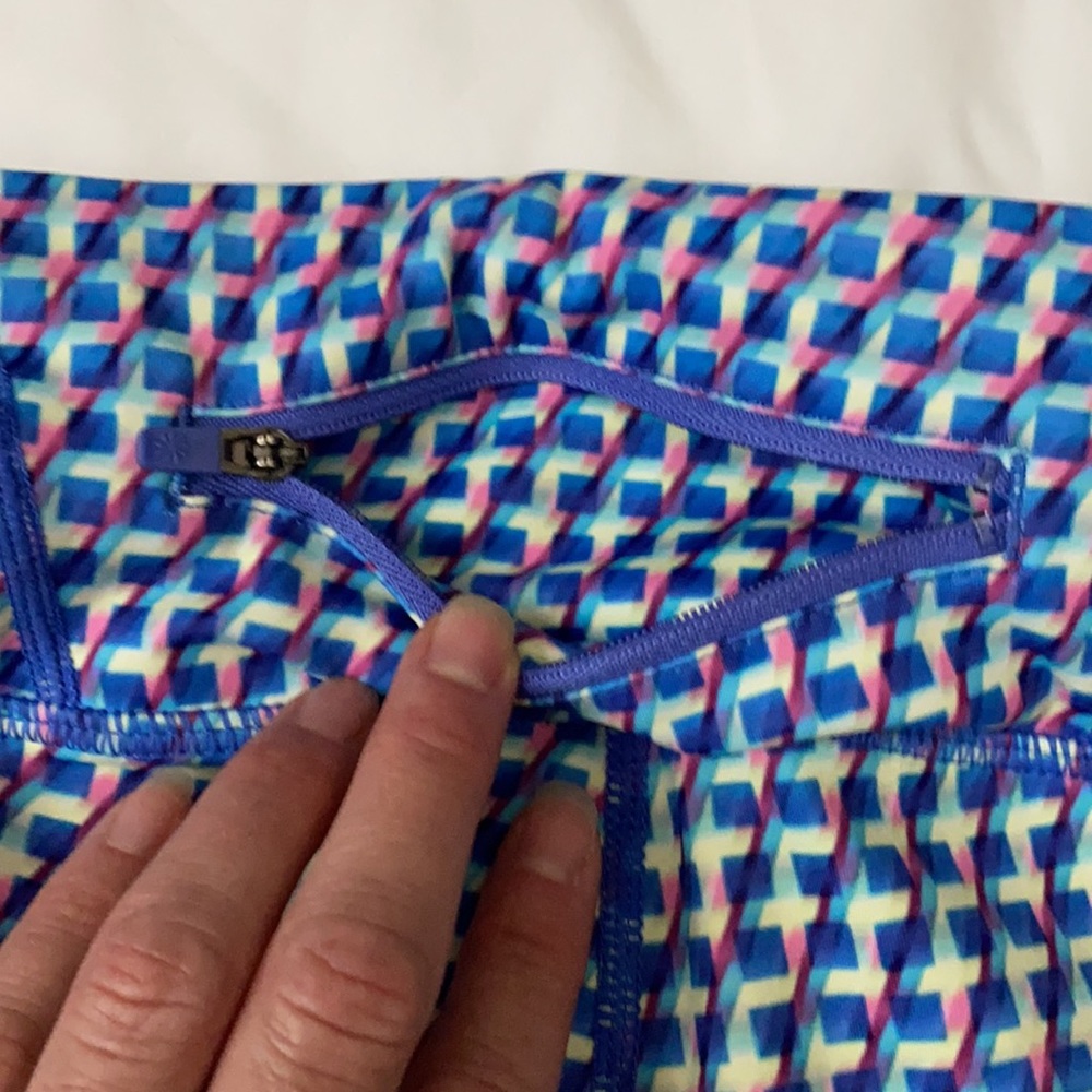 Athleta Patterned Workout Capri - image 7